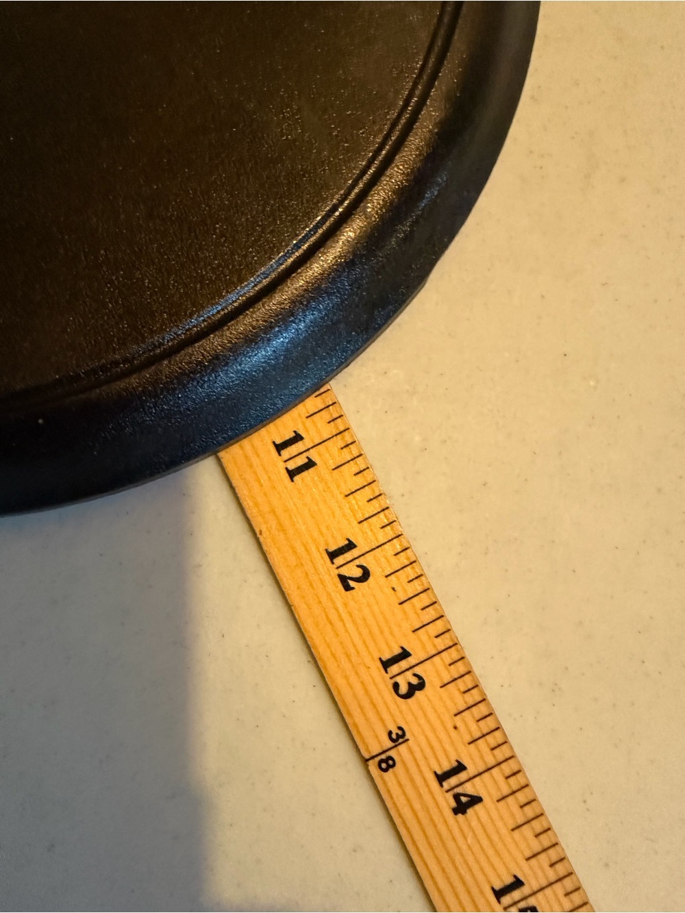 Seasoned Black Cast Iron Crepe and Griddle Pan - Picture 4 of 4